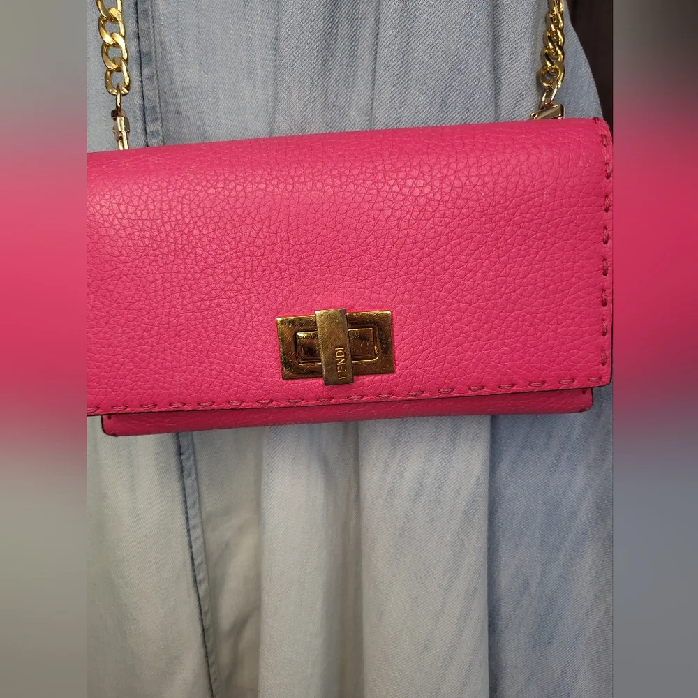 Fendi Peekaboo Selleria Pink Wallet - Picture 4 of 15